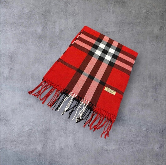 Roter Burberry Schal